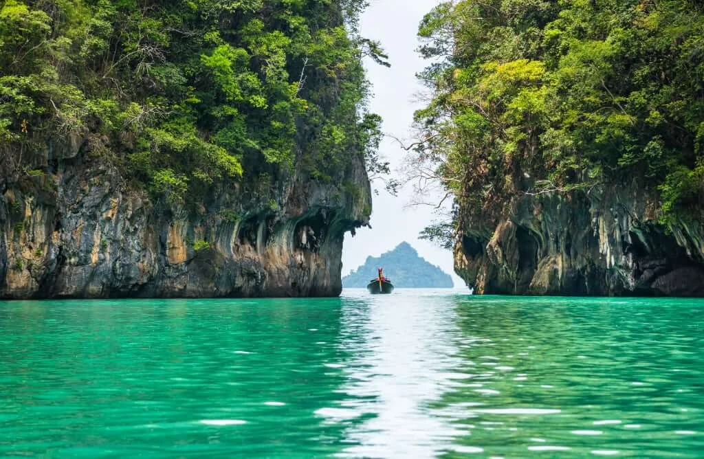 Limestone cliffs and turquoise water at Hong Island, Krabi